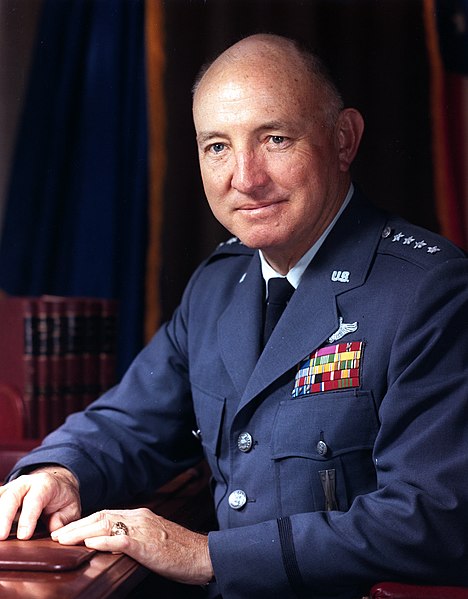 File:Gen Mark E. Bradley (1).jpg