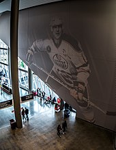 A mural of Mark Messier as the Oilers' captain at Rogers Place. He served as the team captain from 1988 to 1991. Giant Mark (29489544662).jpg