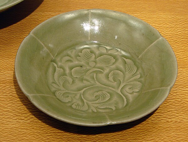 Yaozhou ware bowl with carved and combed decoration, Northern Song dynasty