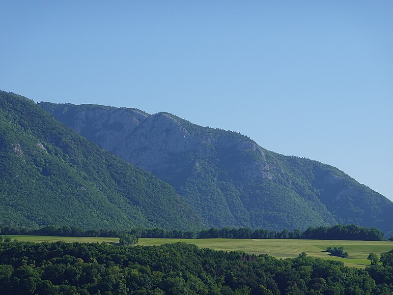 File:Grand Crêt d'Eau @ Éloise (50641989196).jpg