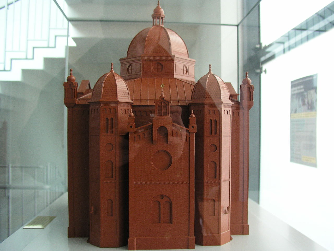 Grazer Synagoge - Modell der alten Synagoge.JPG