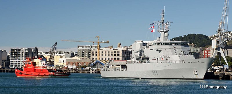 File:HMNZS Wellington on its first visit to Wellington - Flickr - 111 Emergency (32).jpg