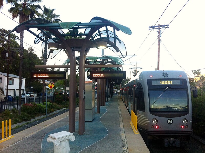 File:HSY- Los Angeles Metro, Southwest Museum, Platform.jpg