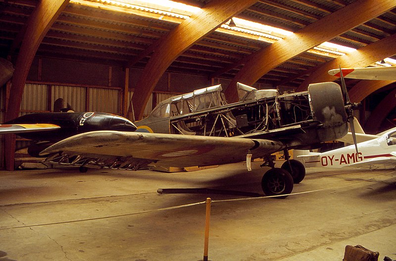 File:Harvard at stauning airfield Danmark.jpg