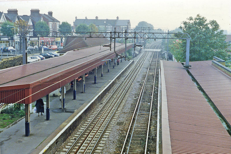 File:Highams Park station geograph-3674937-by-Ben-Brooksbank.jpg