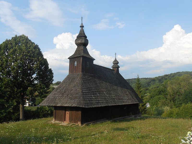 File:Hrabova roztoka wooden church.jpg