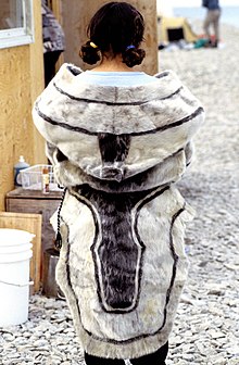 Rear of amauti, bearded seal fur. Iglulik Clothing 3 1999-07-18.jpg