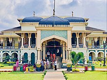 Maimoon Palace, a historical palace in Medan. It was used as the residence for the Sultan of Deli for a long time and is still in active use to this day. Istana Maimun.jpg