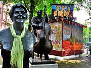 Bust of Tante Leen and Manke Nelis on the Johnny Jordaanplein , Elandsgracht at the Prinsengracht.