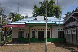 Kantor kepala desa Tapus