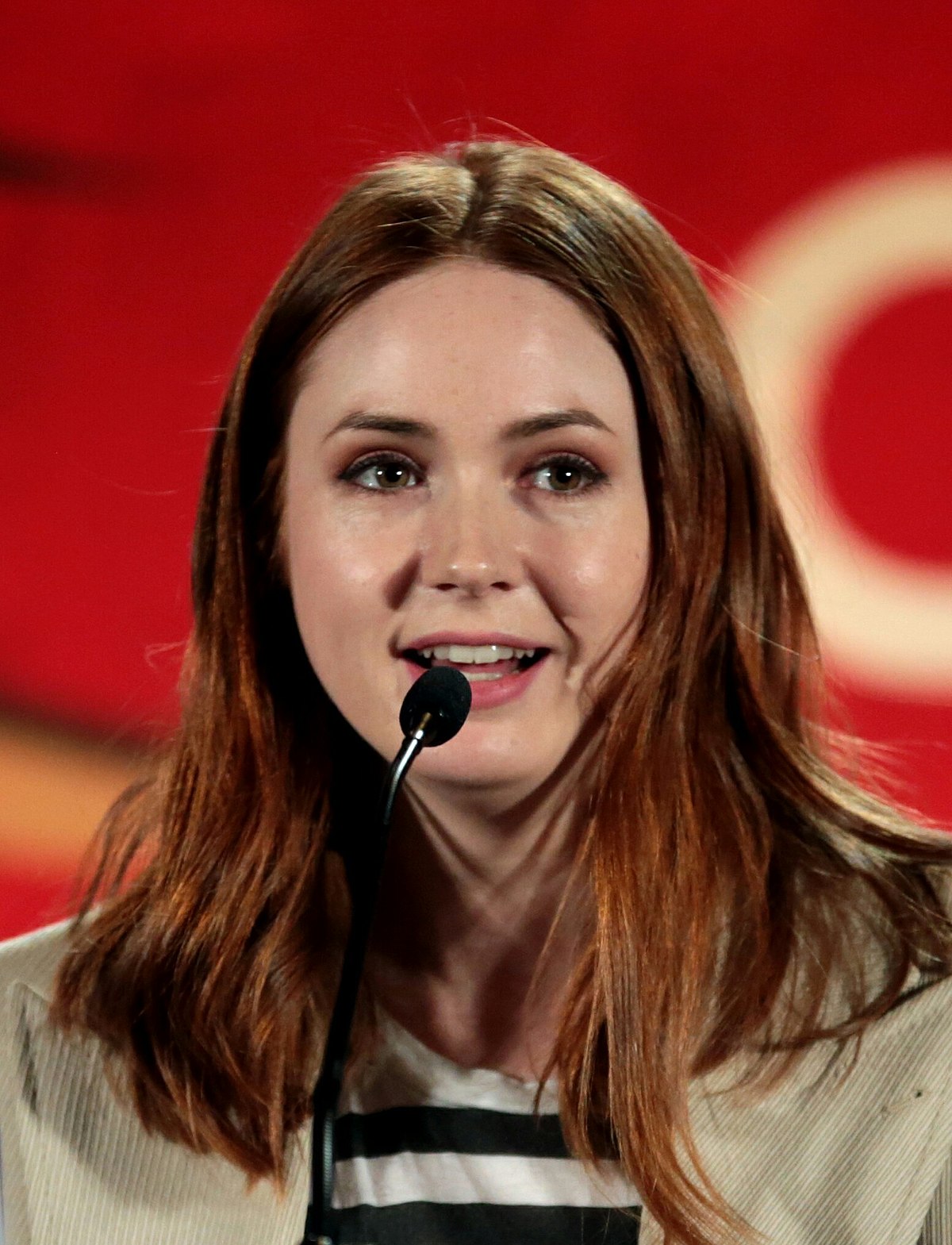 Karen Gillan Wikipedia