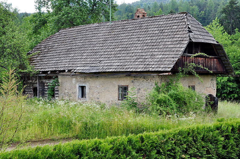 File:Keutschach Reauz verfallendes Anwesen 17062010 211.jpg