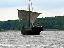 2007 replica of a 1380 Bremen cog Kieler Hansekogge 2007 hinten.jpg