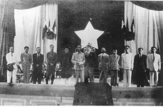 Lâm-thời Liên-hiệp Chính-phủ Việt-nam Dân-chủ Cộng-hòa ra mắt Quốc-hội ngày 02 tháng 03 năm 1946.jpg