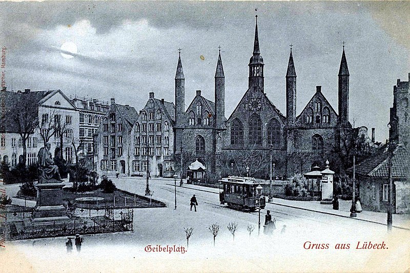 File:Lübeck, Schleswig-Holstein - Geibelplatz mit Heiliggeisthospital (Zeno Ansichtskarten).jpg