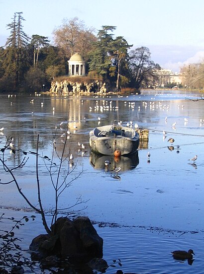 How to get to Lac Daumesnil with public transit - About the place