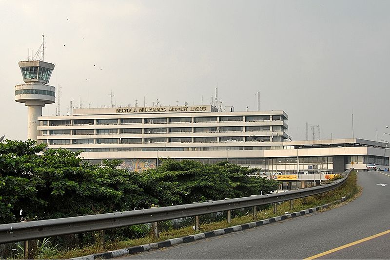 File:Lagos Airport Iwelumo-6.jpg