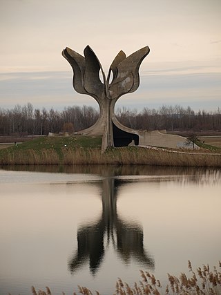 Fortune Salaire Mensuel de Fleur De Pierre Combien gagne t il d argent ? 1 959,00 euros mensuels