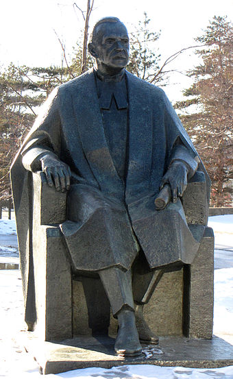 Statue on grounds of the Supreme Court of Canada