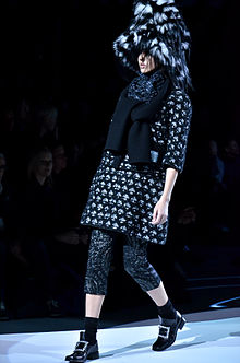 Marc Jacobs kuz-qish 2012 08.jpg