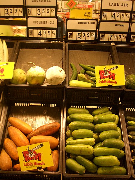 File:Melaka-Carrefour-cucumbers-2197.jpg