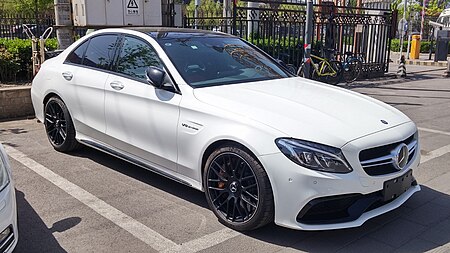 Mercedes-Benz C-Class W205 63 AMG S 01 China 2016-04-14.jpg