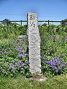 Mile Post - geograph.org.uk - 6194445.jpg