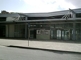 Entrée de la gare Mira Sintra-Meleças 2.jpg