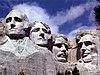 รูปปั้นครึ่งตัวของประธานาธิบดีสหรัฐ 4 คน ณ ภูเขารัชมอร์