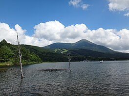 Mt.Tateshina from Lake Megami.jpg