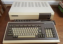 NEC PC-8801 with keyboard.jpg