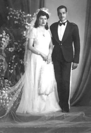 تحیه و جمال عبدالناصر در مراسم جشن ازدواج‌شان در سال ۱۹۴۴ میلادی