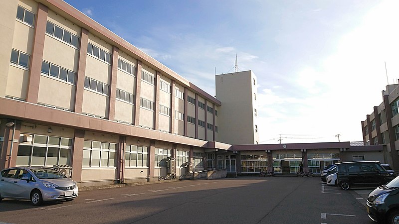 File:Niigata Prefectural Naoetsu secondary education school 2019,04.jpg