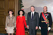 Prinsesse Märtha Louise, Dronning Sonja, Bill Clinton, og Kong Harald V, 1. november 1999