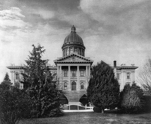 Capitol in 1909