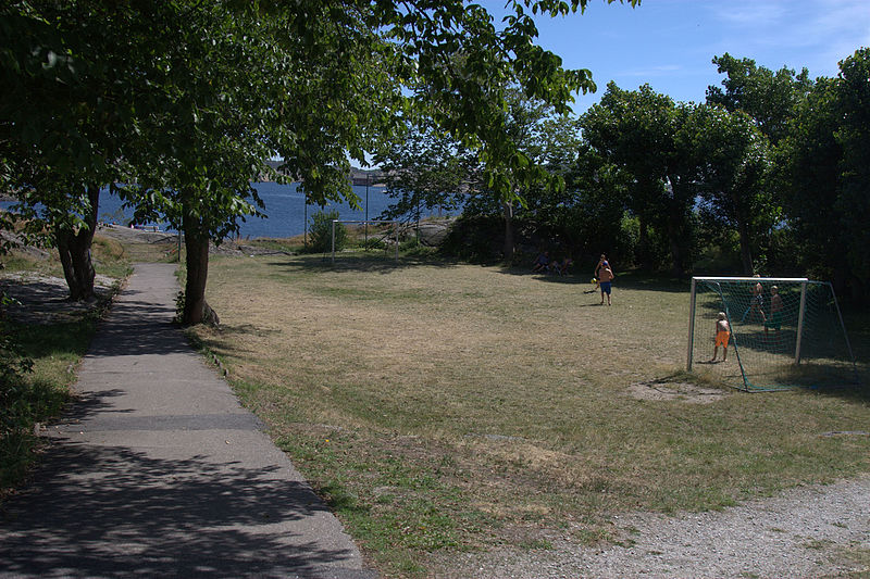 File:Park på Klädesholmen 2014 002.jpg