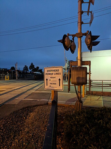 File:Peninsula Corridor Electrification Project (Caltrain), catenary pole base, south end of Burlingame station platform (42642497301).jpg