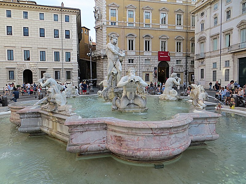 File:Piazza Navona - Fontana del Moro - panoramio (2).jpg