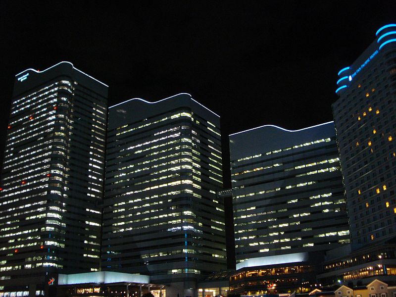 File:Queen's Square Yokohama at night.jpg