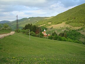 Biserica văzută de departe