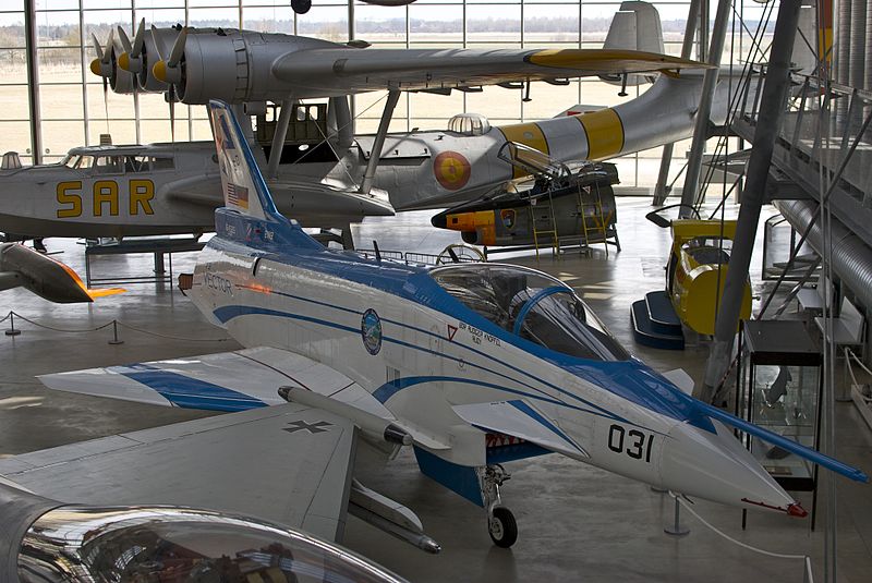 File:Rockwell-MBB X-31 @ Deutsche Museum Flugwerft Schleißheim.jpg