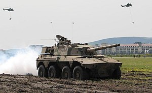 Char de reconnaissance Rooikat en action (2008)