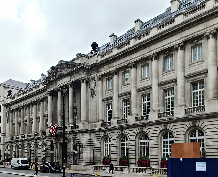 File:Royal Automobile Club London.jpg