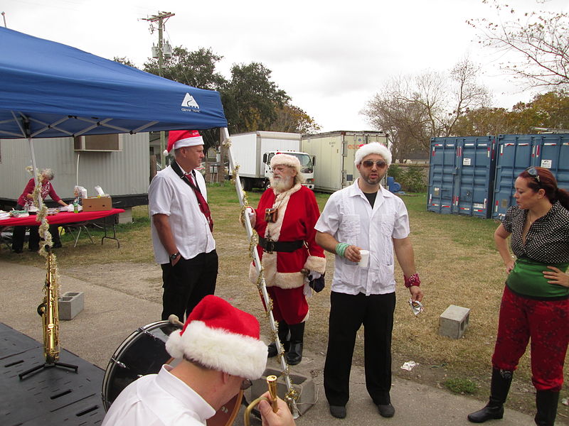 File:SBernard Community Center Xmas13 Band 2.JPG