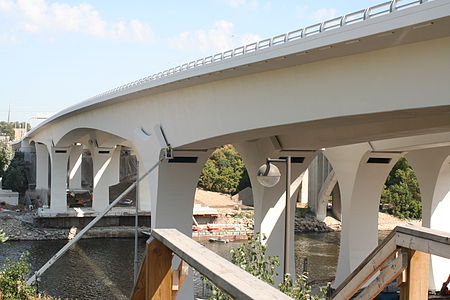 Saint Anthony (35W) Bridge river view 2008 09 18