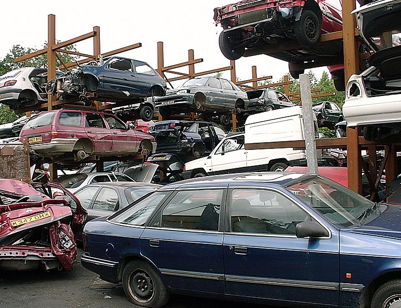 File:Scrap yard 22l3.JPG