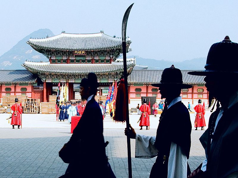 File:Seoul-Gyeongbokgung-The re-enactment of Sejong the Great's enthronement-04.jpg