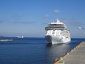Seven Seas Splendor approaching Pier 26 in Port of Tallinn 9 June 2022.jpg