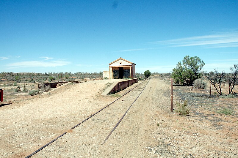 File:Silverton railway platform.jpg