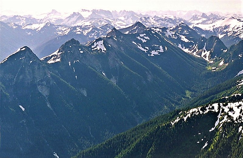 File:Skagit Range from Larrabee.jpg